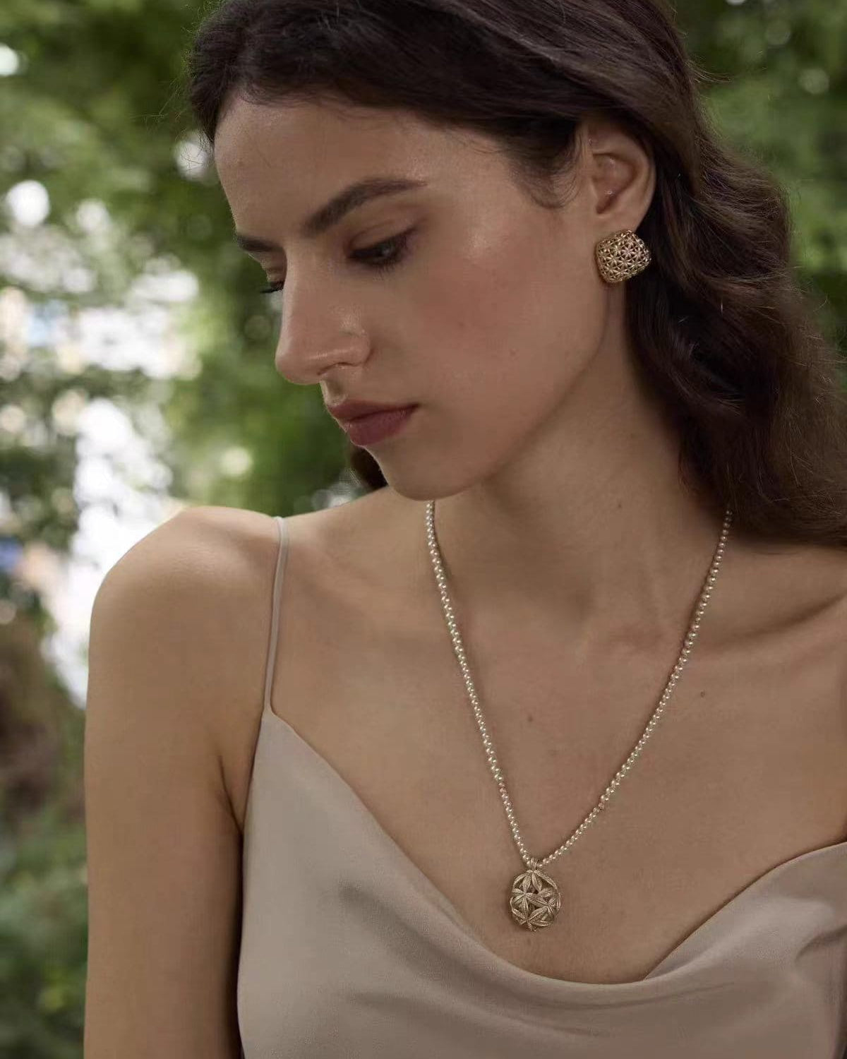 woven-laurel-leaf-necklace
