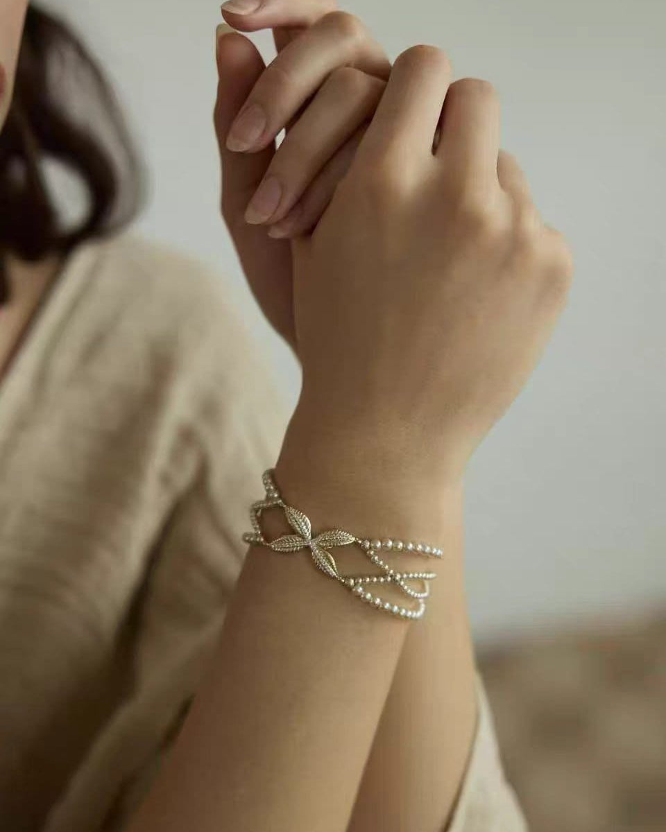 gold-tone-double-leaf-bracelet