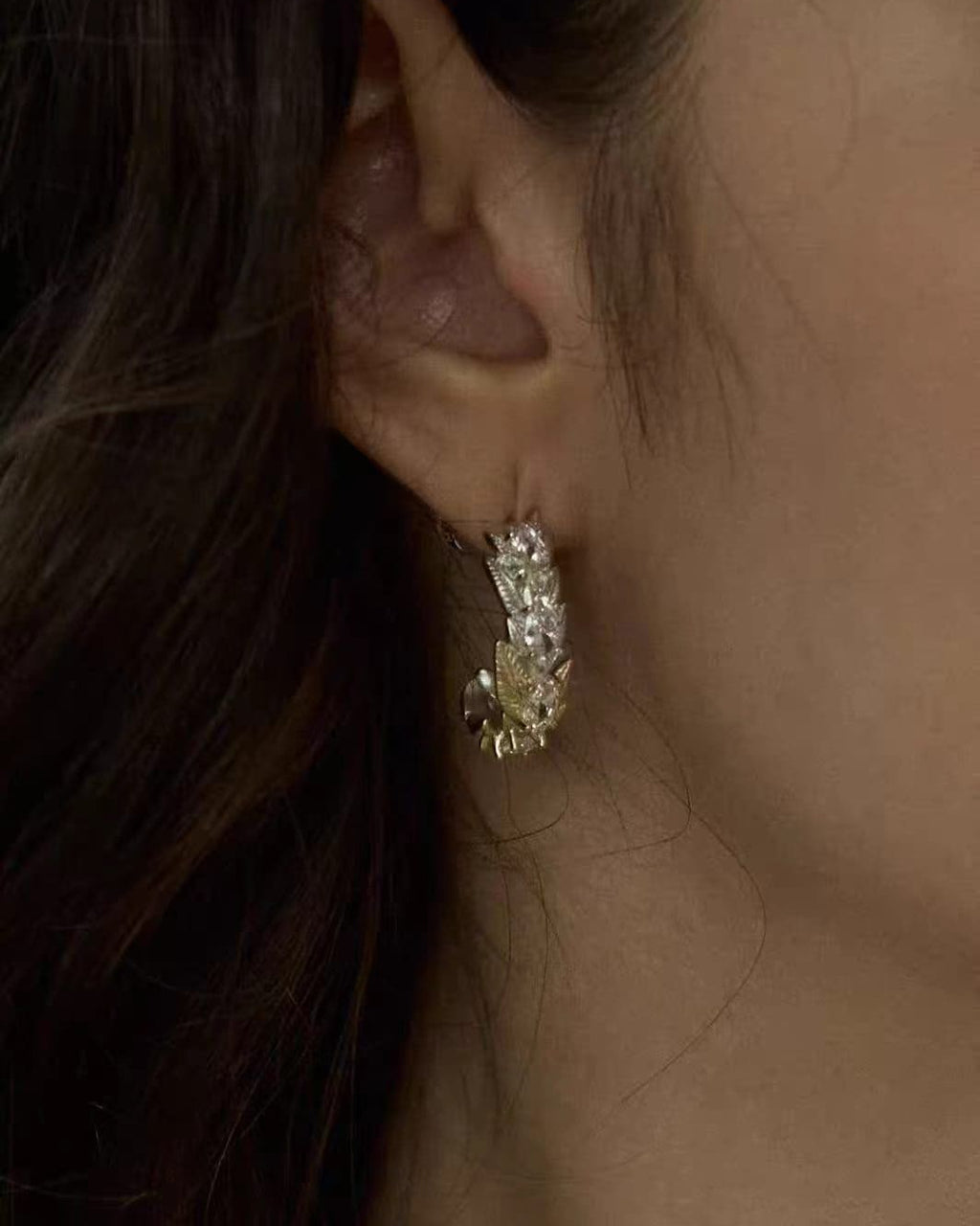 dual-tone-osmanthus-earrings