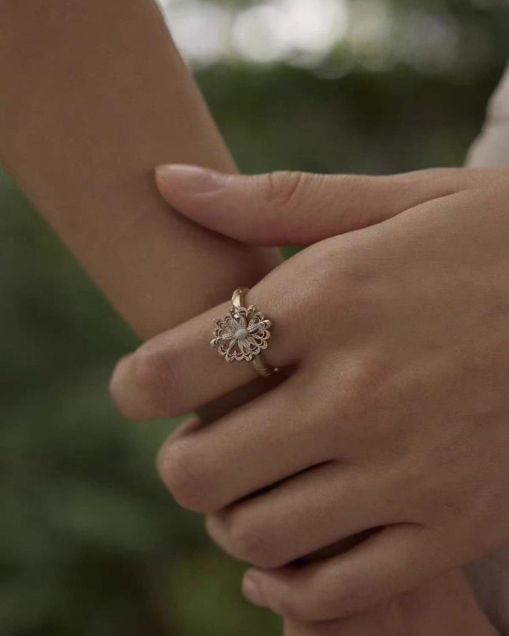 silver-tone-osmanthus-window-ring