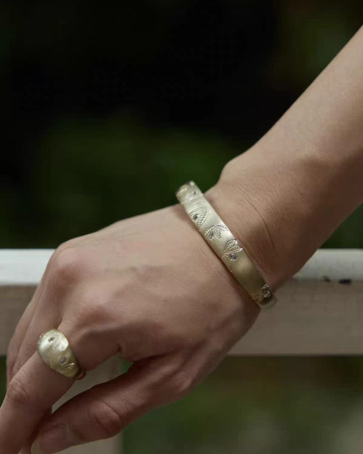 classic-laurel-bracelet-women
