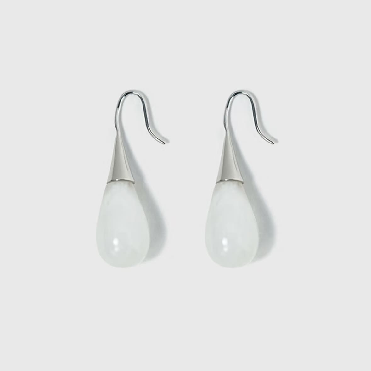 Niva Resin Drop Earrings