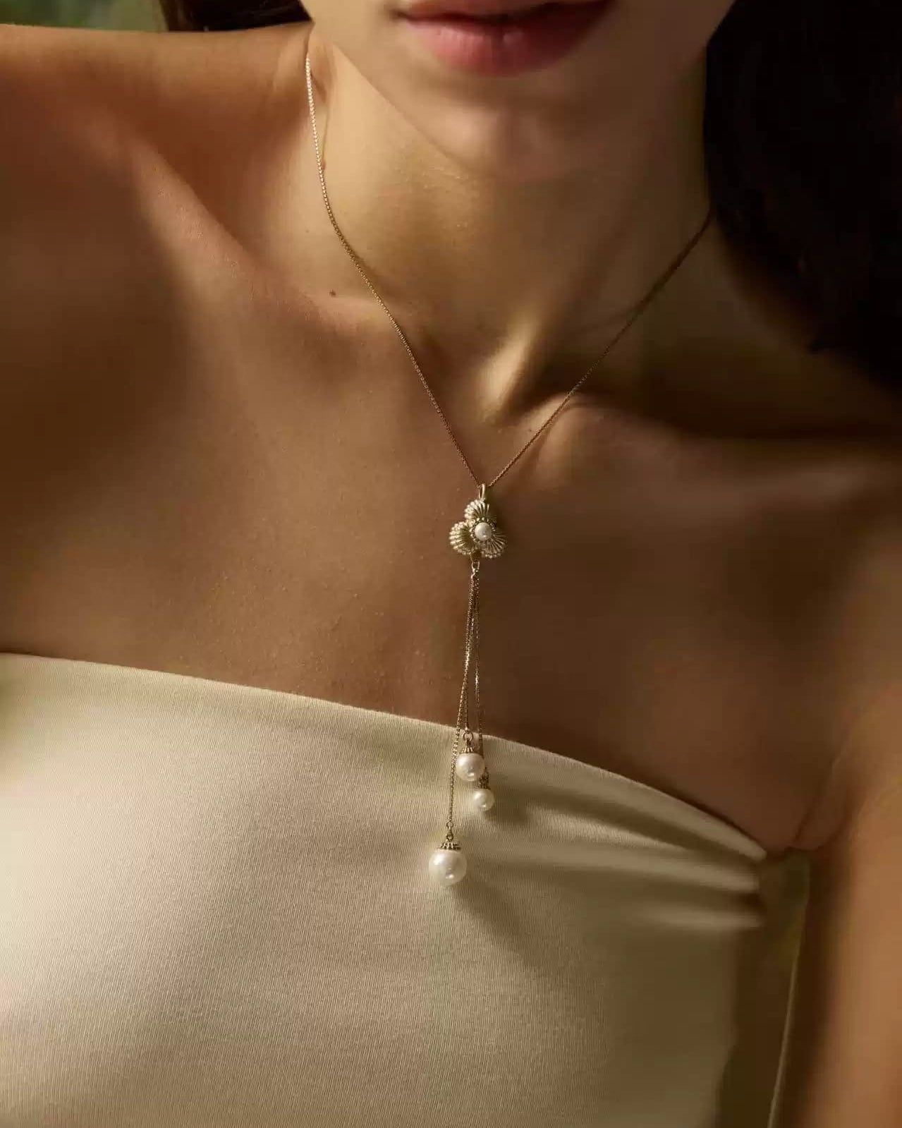 tri-leaf-shell-bead-chain