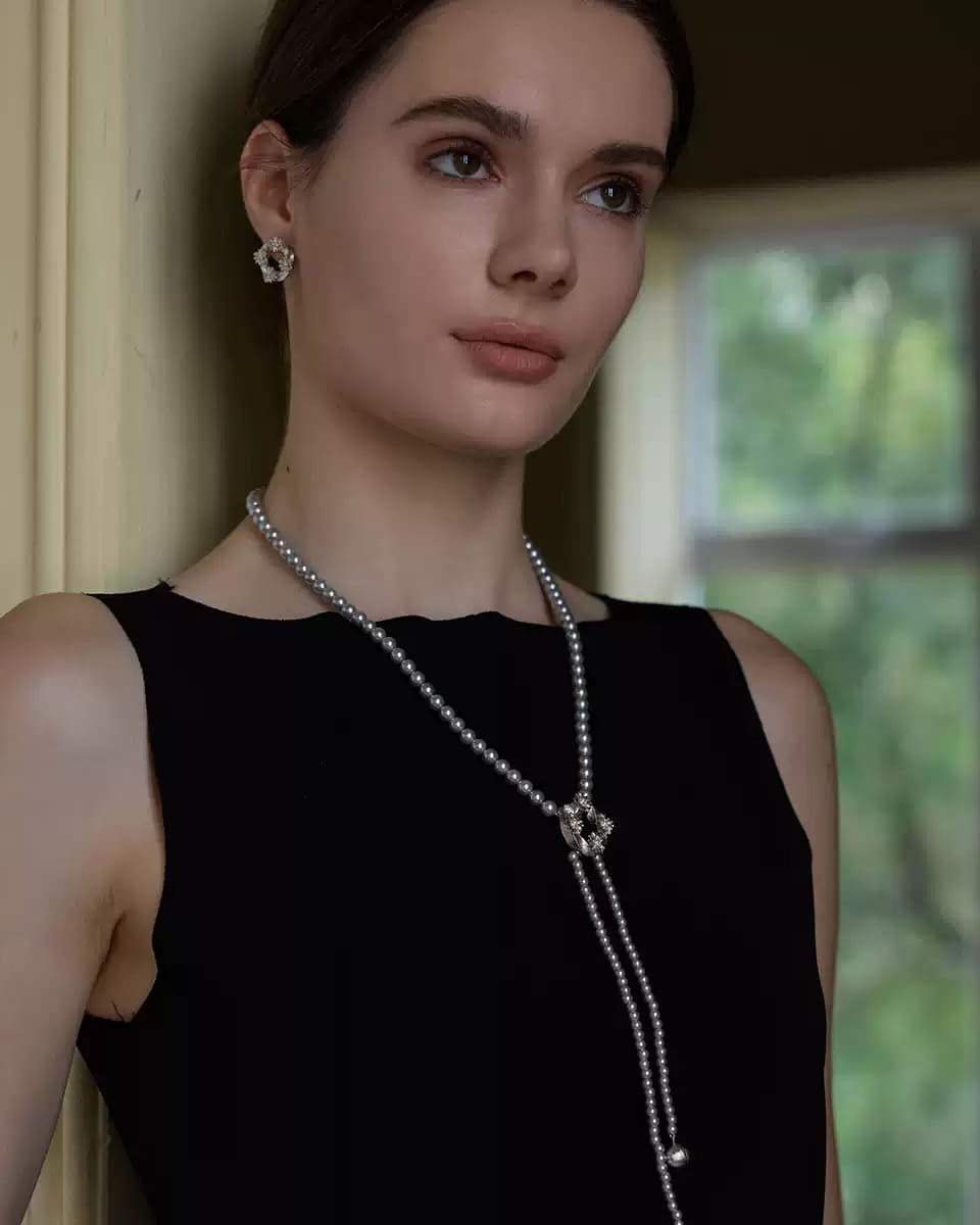 daisy-round-dance-pearl-necklace