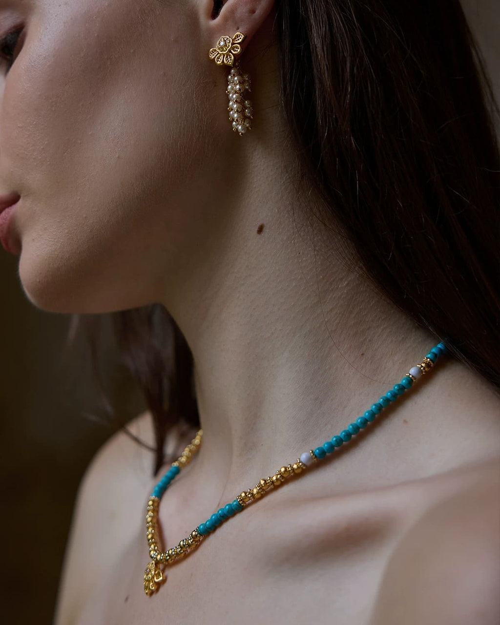 asymmetric-petal-turquoise-necklace