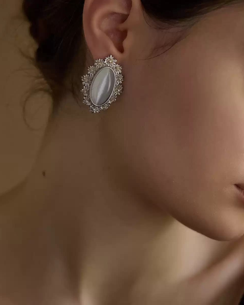 cat-eye-stone-daisy-drop-earrings