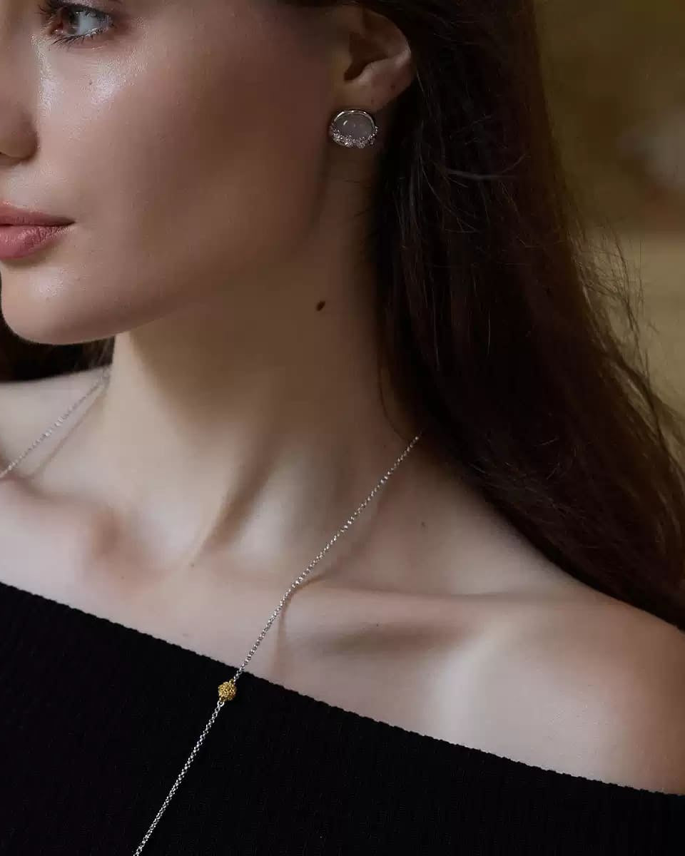 light-titanium-daisy-drop-earrings