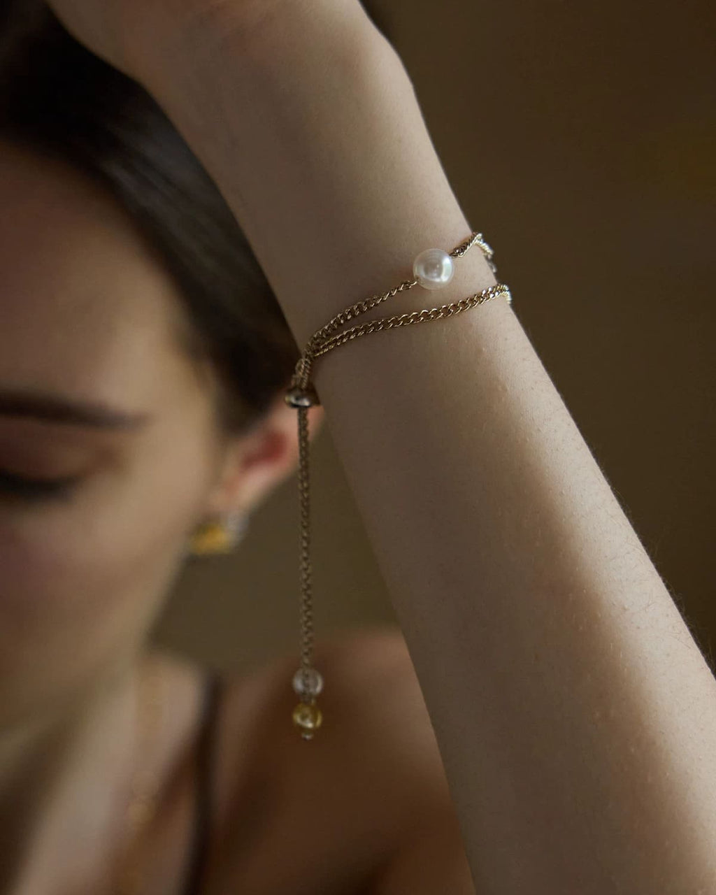 pearl-daisy-chain-bracelet-women