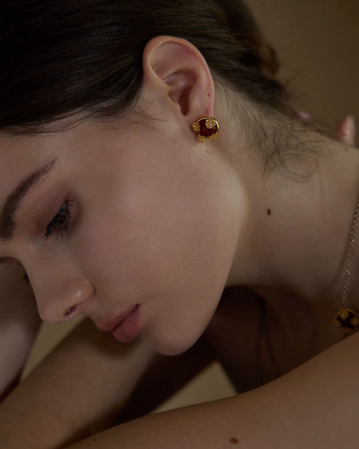 curtain-daisy-earrings-silver-pin