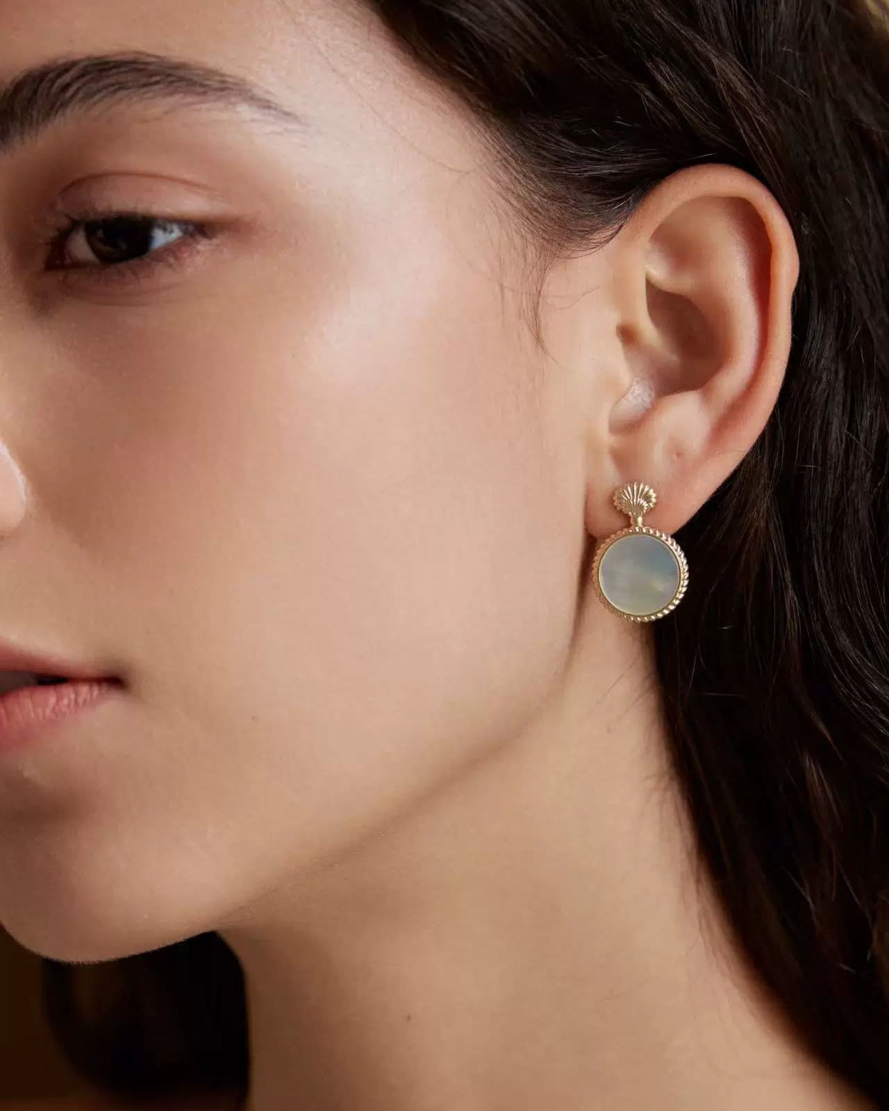 silver-tone-venus-mirror-earrings