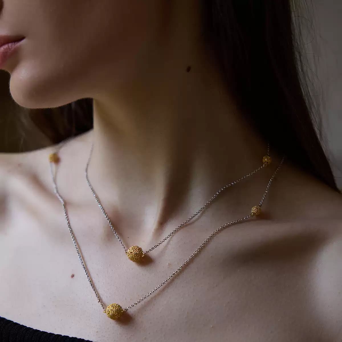 silver-tone-hollow-ball-necklace