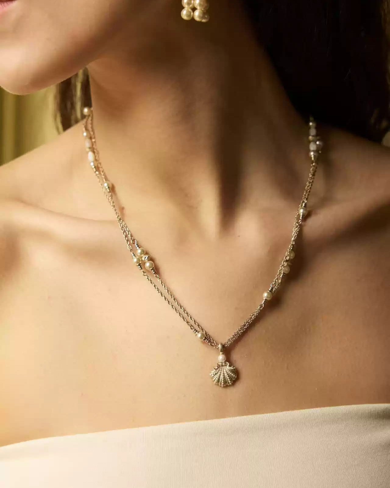 long-shell-necklace-women