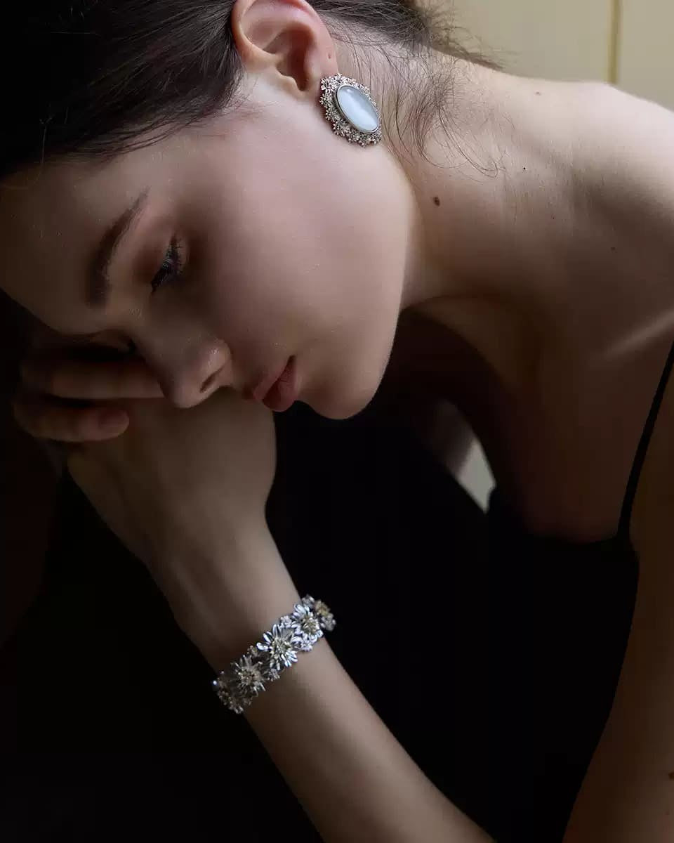 wide-band-flower-bracelet-women