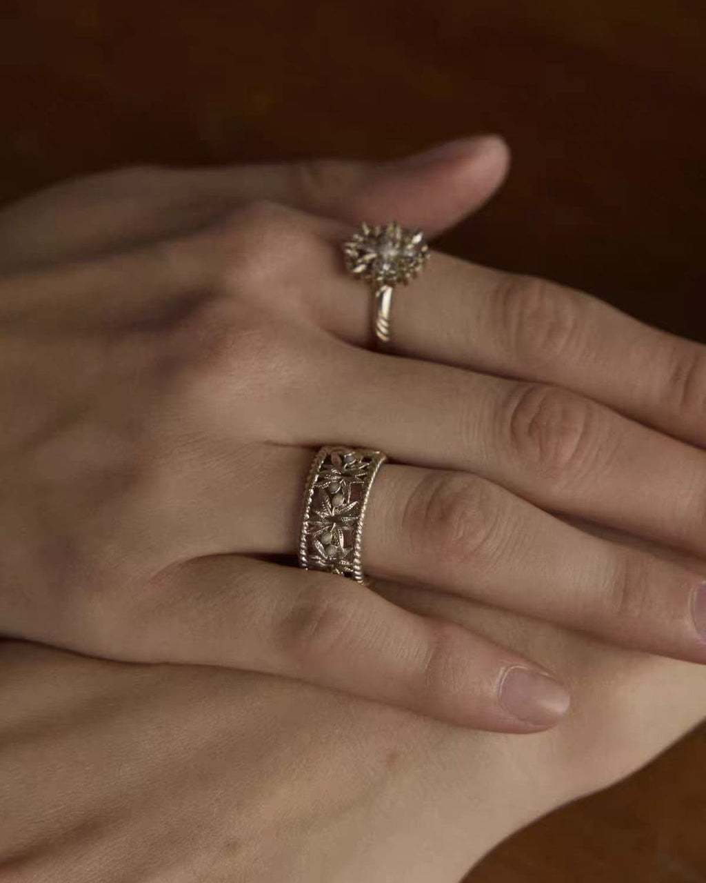 guoguo-hollow-ring-gold