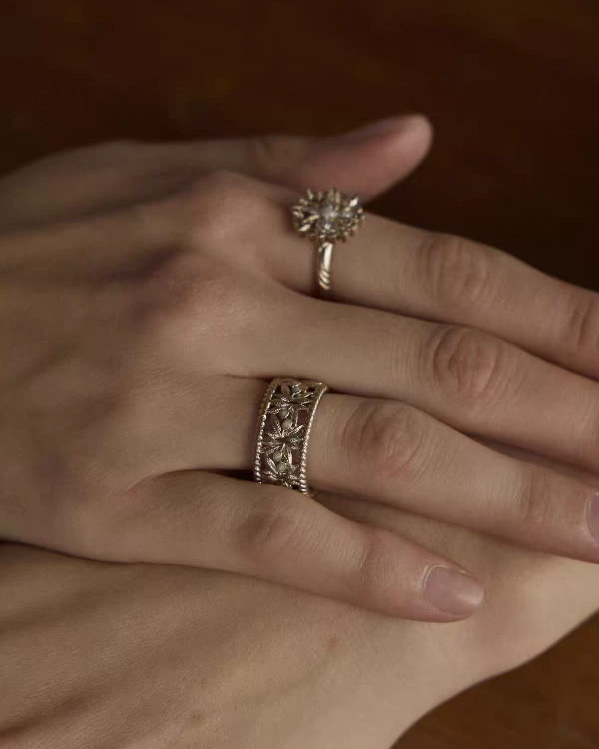 guoguo-hollow-ring-gold
