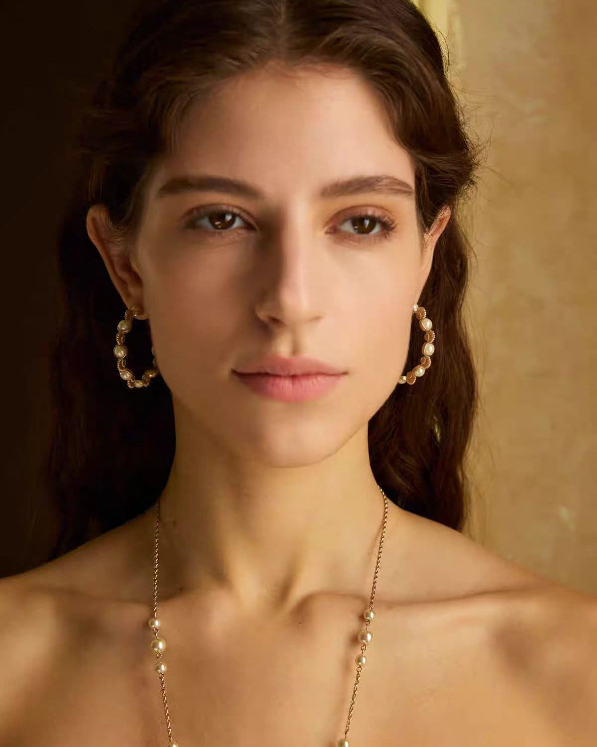 silver-tone-echo-hoops