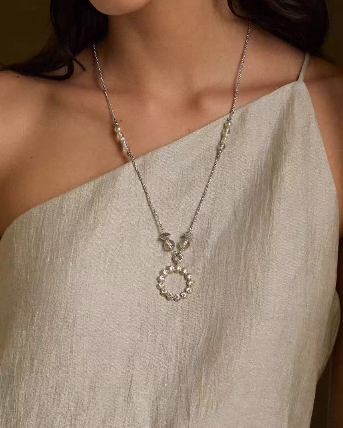 elegant-pearl-necklace-gift