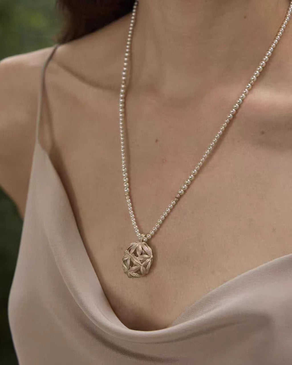 dainty-woven-leaf-necklace