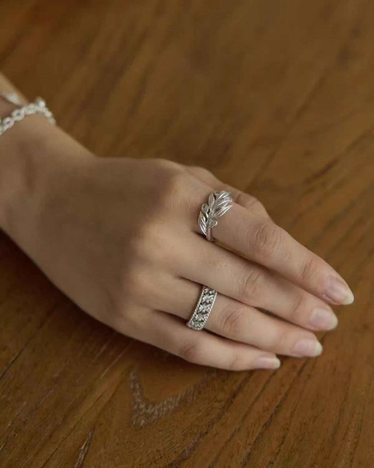 silver-tone-laurel-fruit-ring